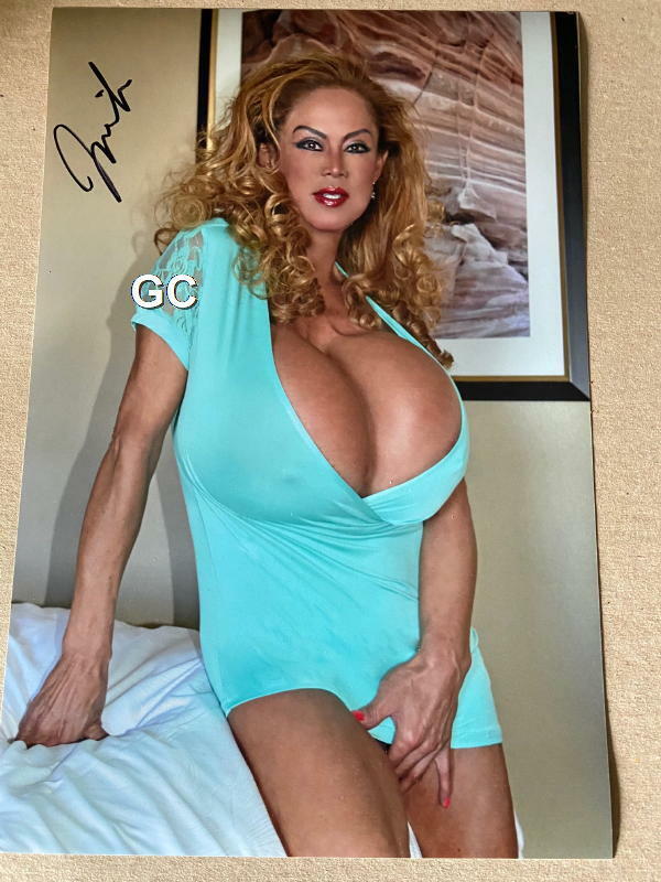 alex apiado add busty legend photo