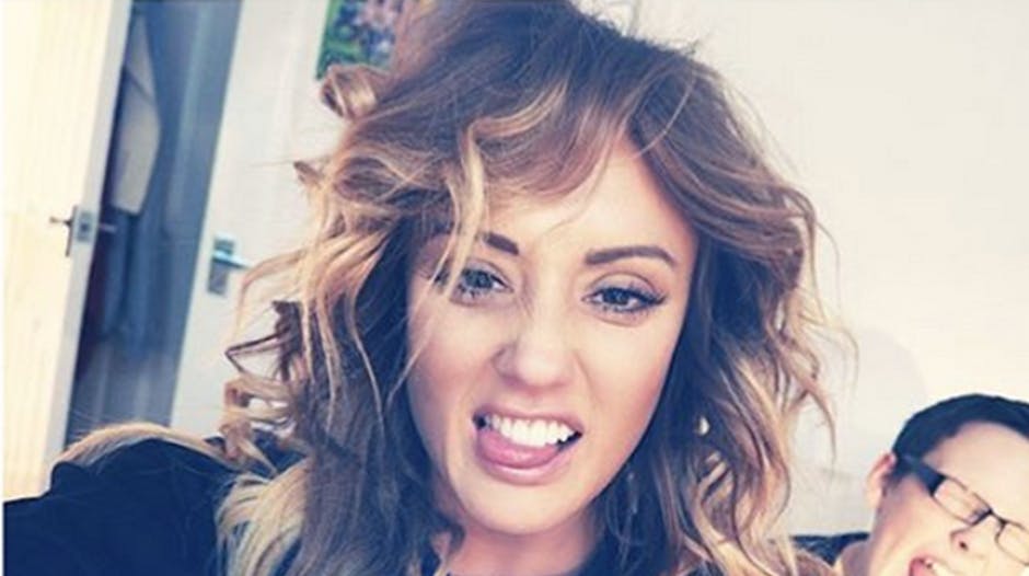 darin kerr add labia selfie image