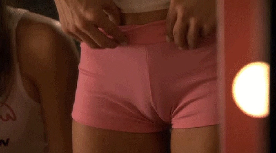 aaron wockenfuss add cameltoe com image