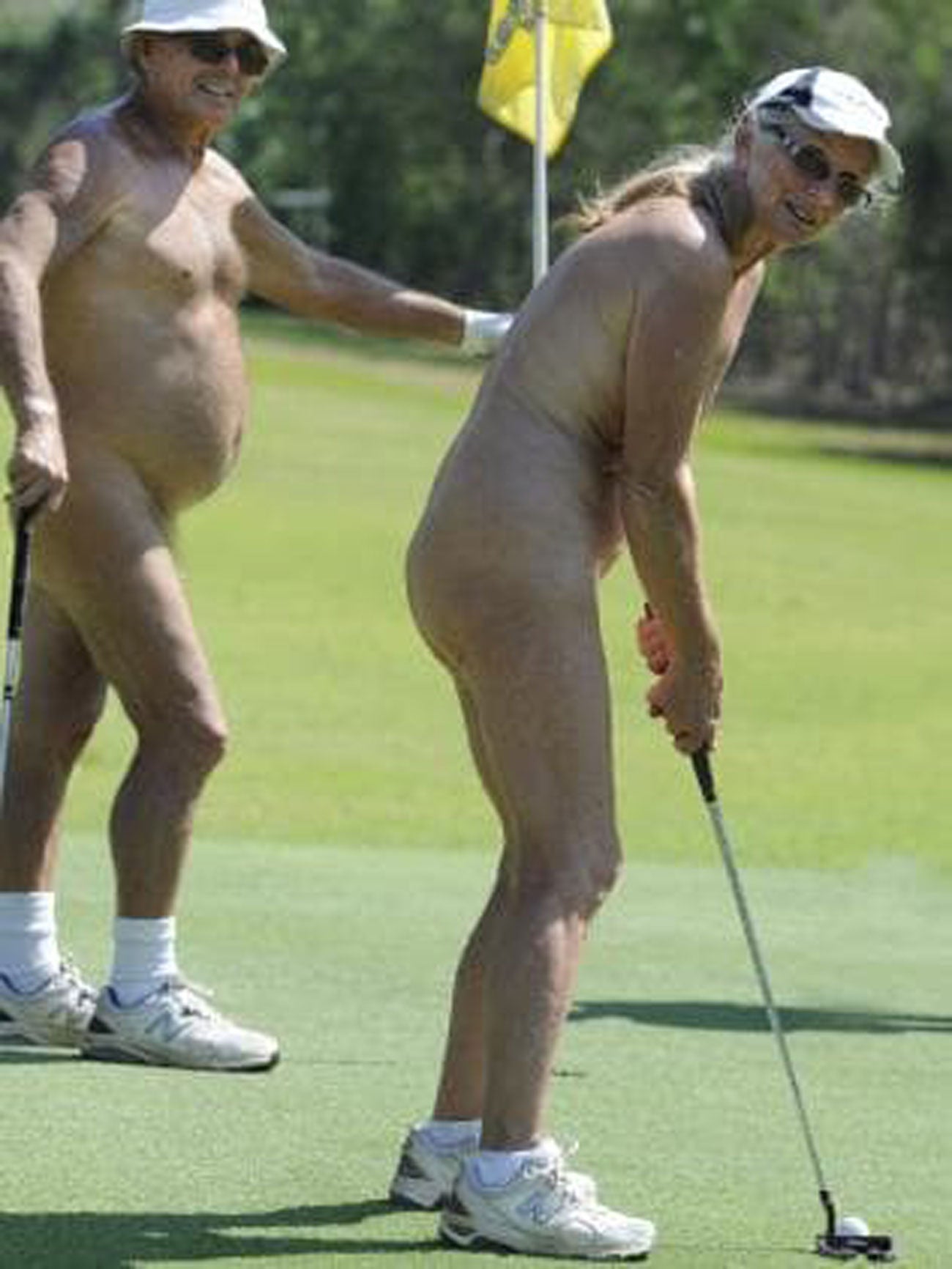 dawn witherspoon add naked golfing photo