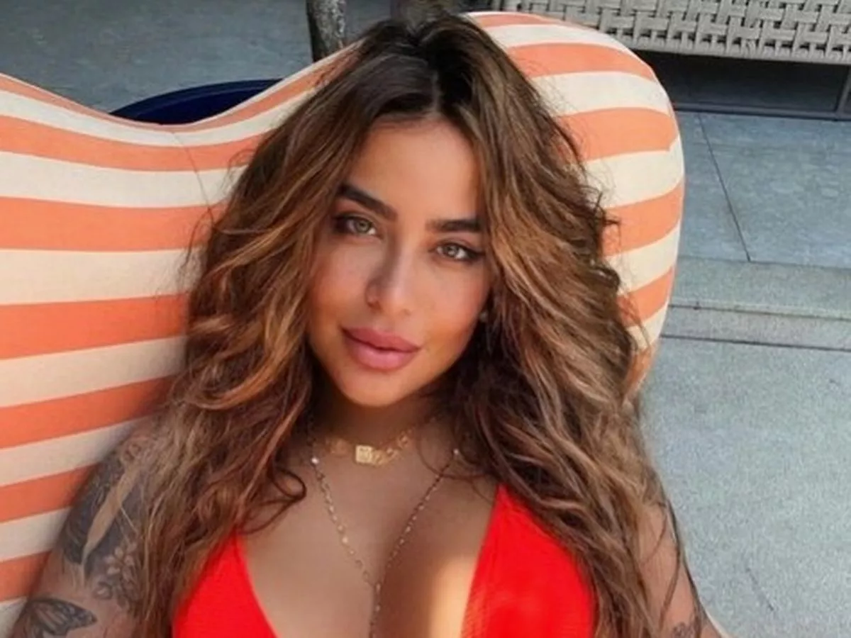 derrick magwood add nice tits sis photo