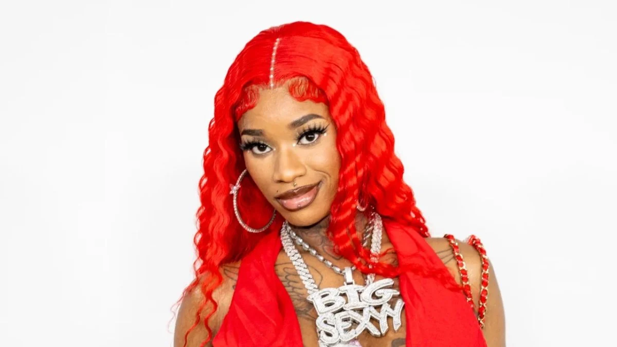 ashley regis add sexyred age photo