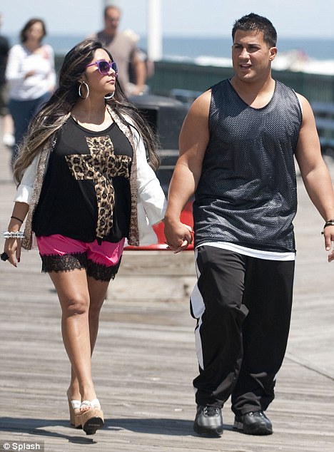 amy kirn add snooki topless photo