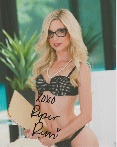 amy mcintire add Raven roxx photo