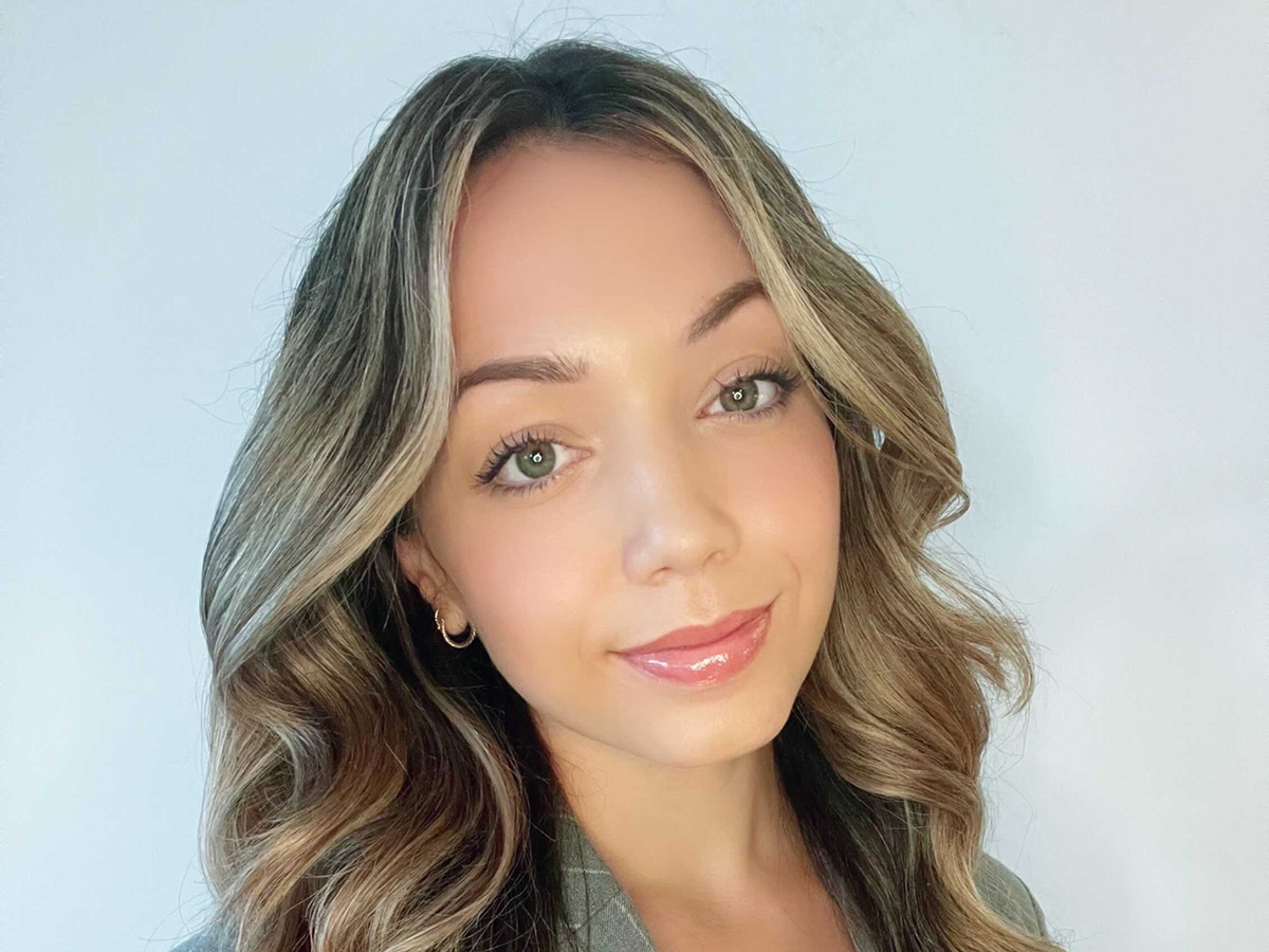 carolyn chavis add taylor starr photo