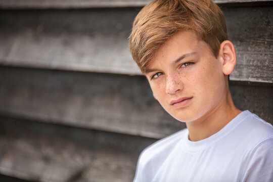abeer bader add hot blonde twinks photo