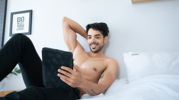 arvind jhally add big boobs in bed photo