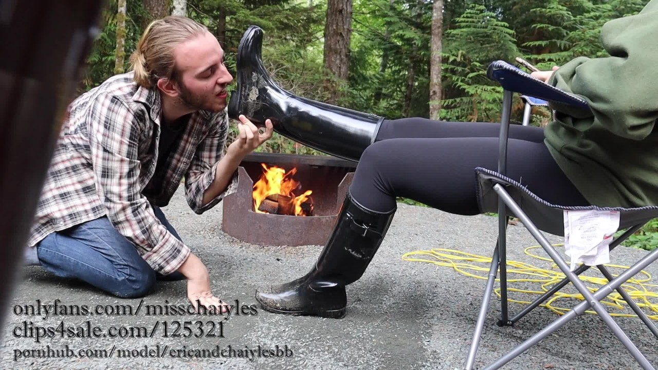 alan nevitt add mistress boot lick image