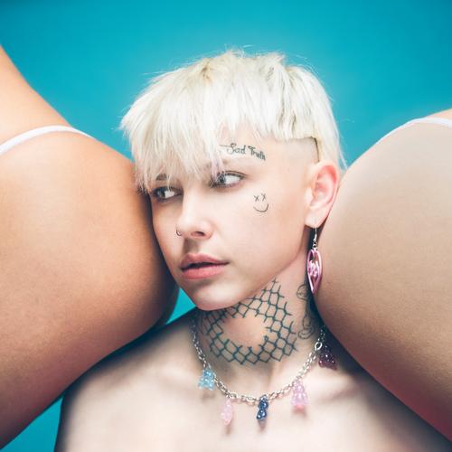 betty mcdermott add Naked women guns photo