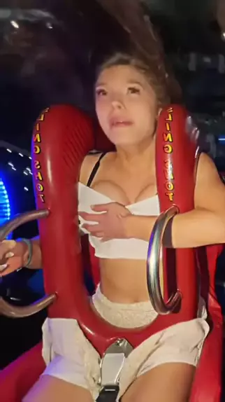 bunda faiz add boobs out on slingshot photo