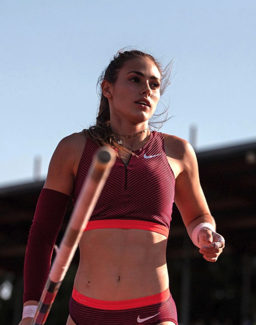 deleena painte add hot pole vaulter photo