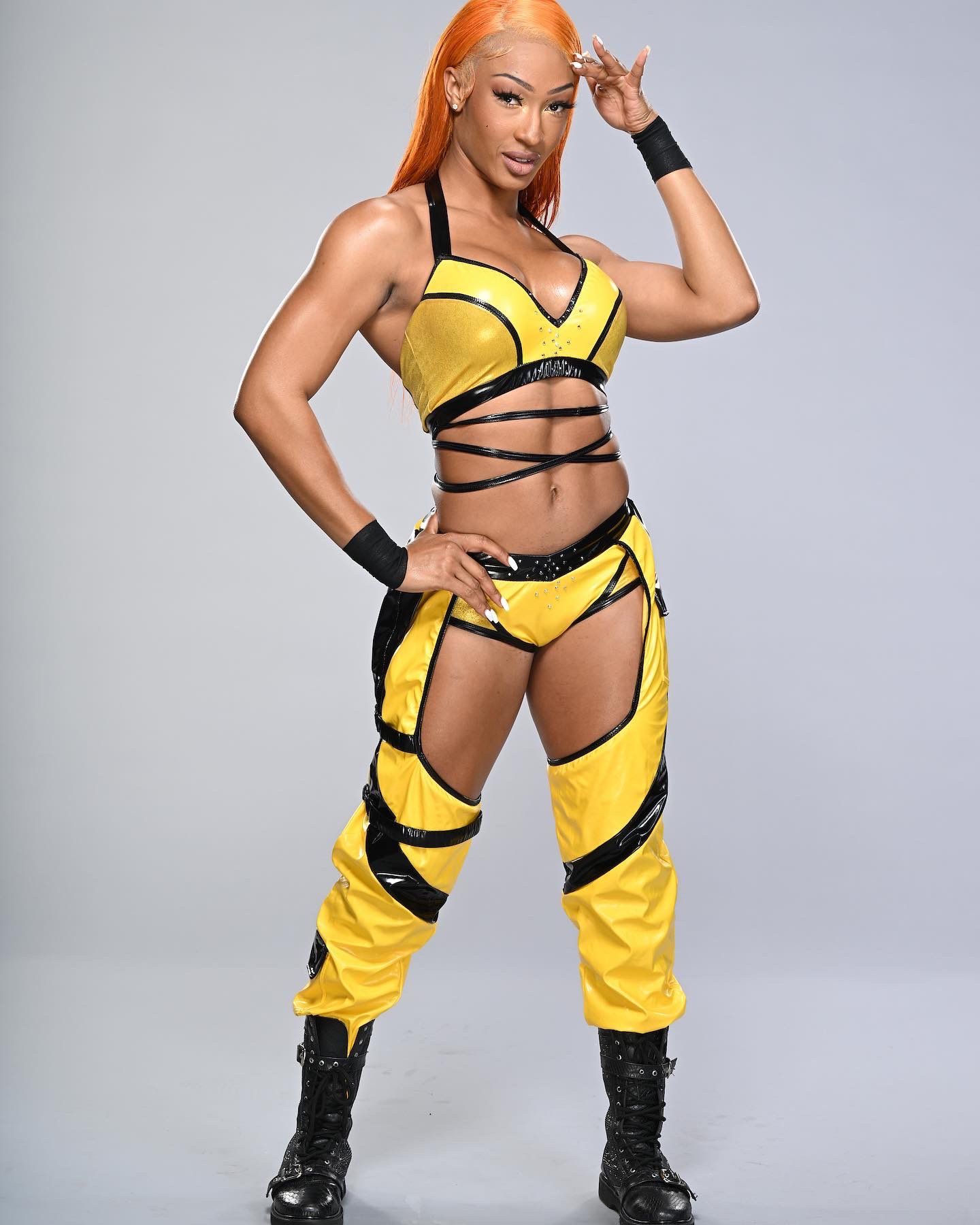 deborah flores add jakara bella photo