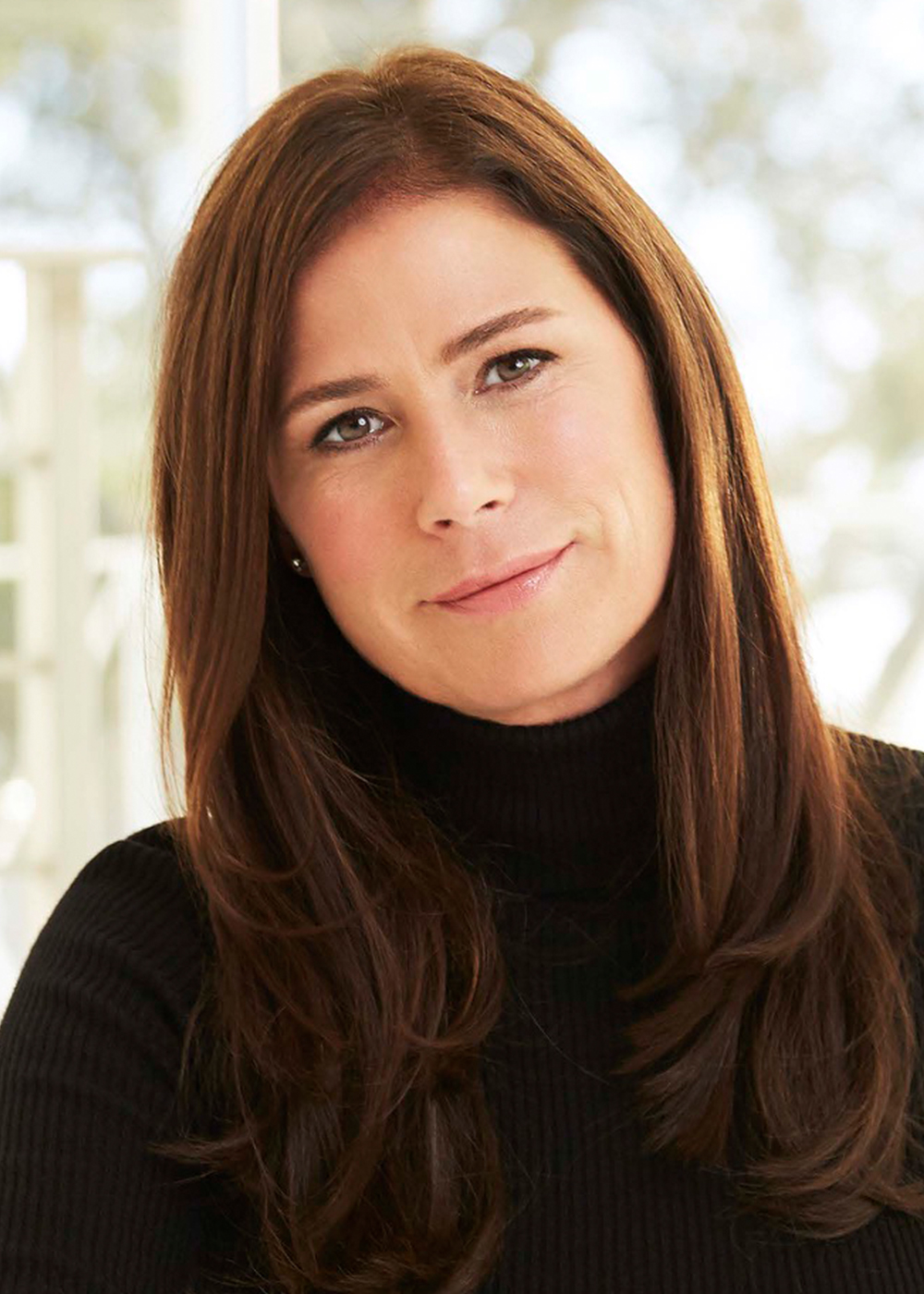 christine pollack add maura tierney hot image