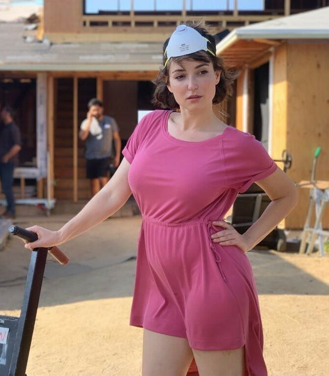 annah hernandez add milana vayntrub ass image