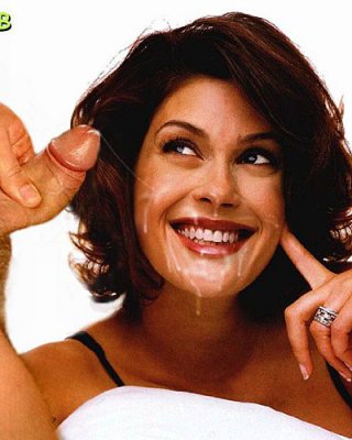 cristina segundo add nude photos of teri hatcher photo